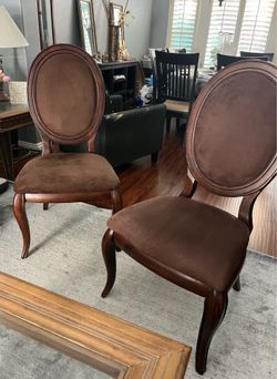 2 Dinning chairs