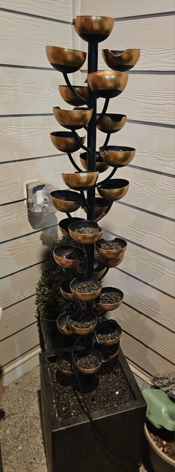 6.5" Bloomington Cascading Cup FOUNTAIN for Sale in Auburn, WA OfferUp