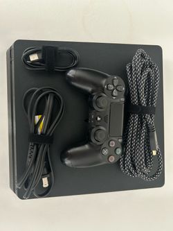 🎮 PlayStation 4 Slim 1T – Excellent Condition – Ready to Play 🎮