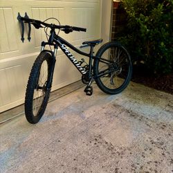Specialized Rockhopper 26” Mountain Bike – Excellent Condition