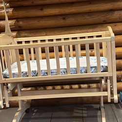 Wood Bassinet Crib