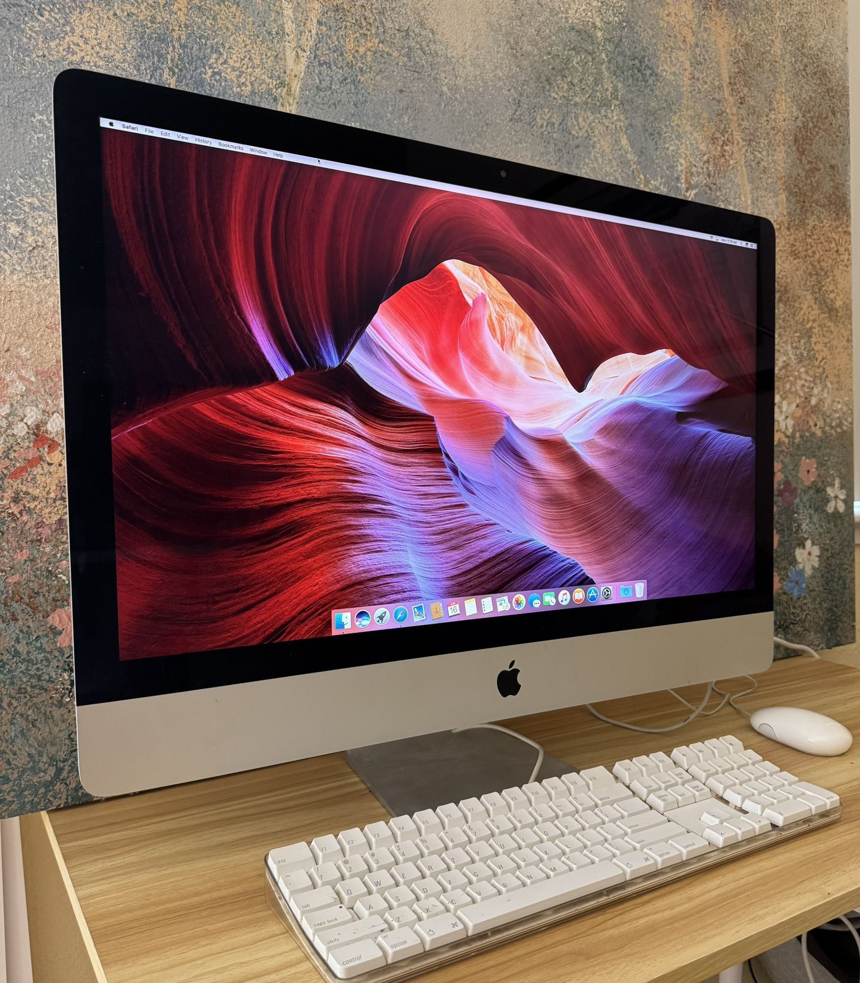 27” Apple iMac Clean, Powerful, Ready to Use