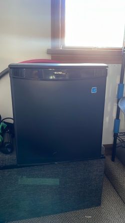Mini fridge