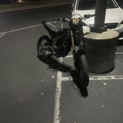 2025 Surron Ultra Bee 