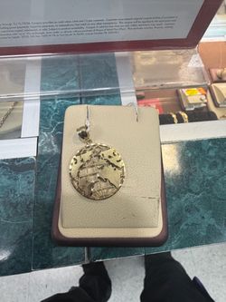 World Pendant