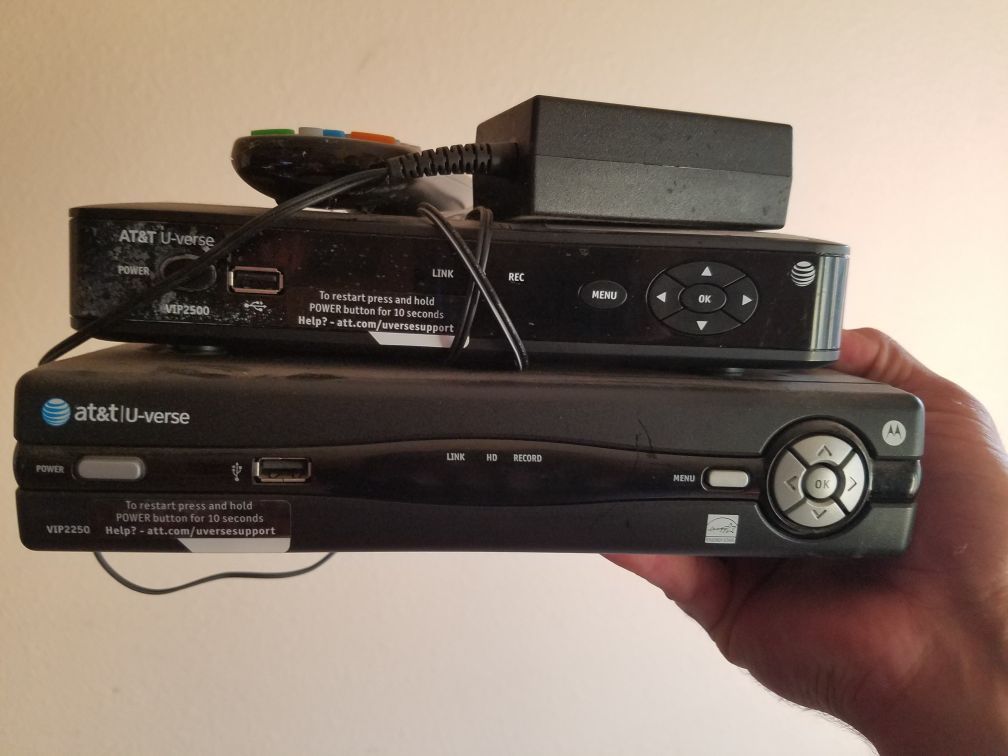 AT&T Uverse he receiver and wireless receiver with remotes