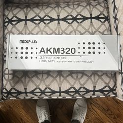 AKM320 Midiplus USB Keyboard Controller 