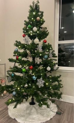 Christmas Tree 6.5ft. All the includes