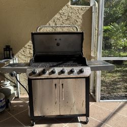 FREE PROPANE GAS GRILL