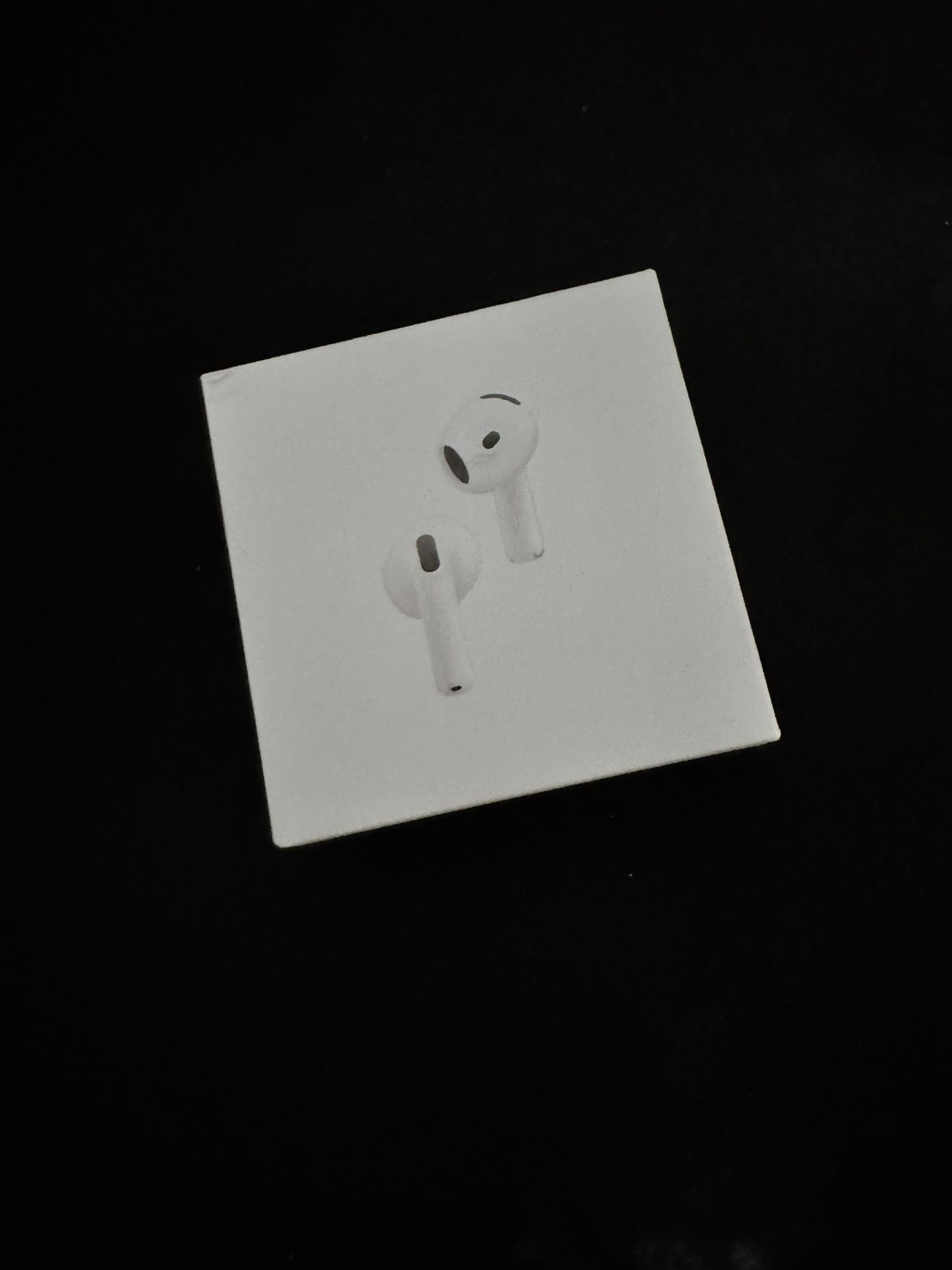 Airpods 4 WILL TRADE