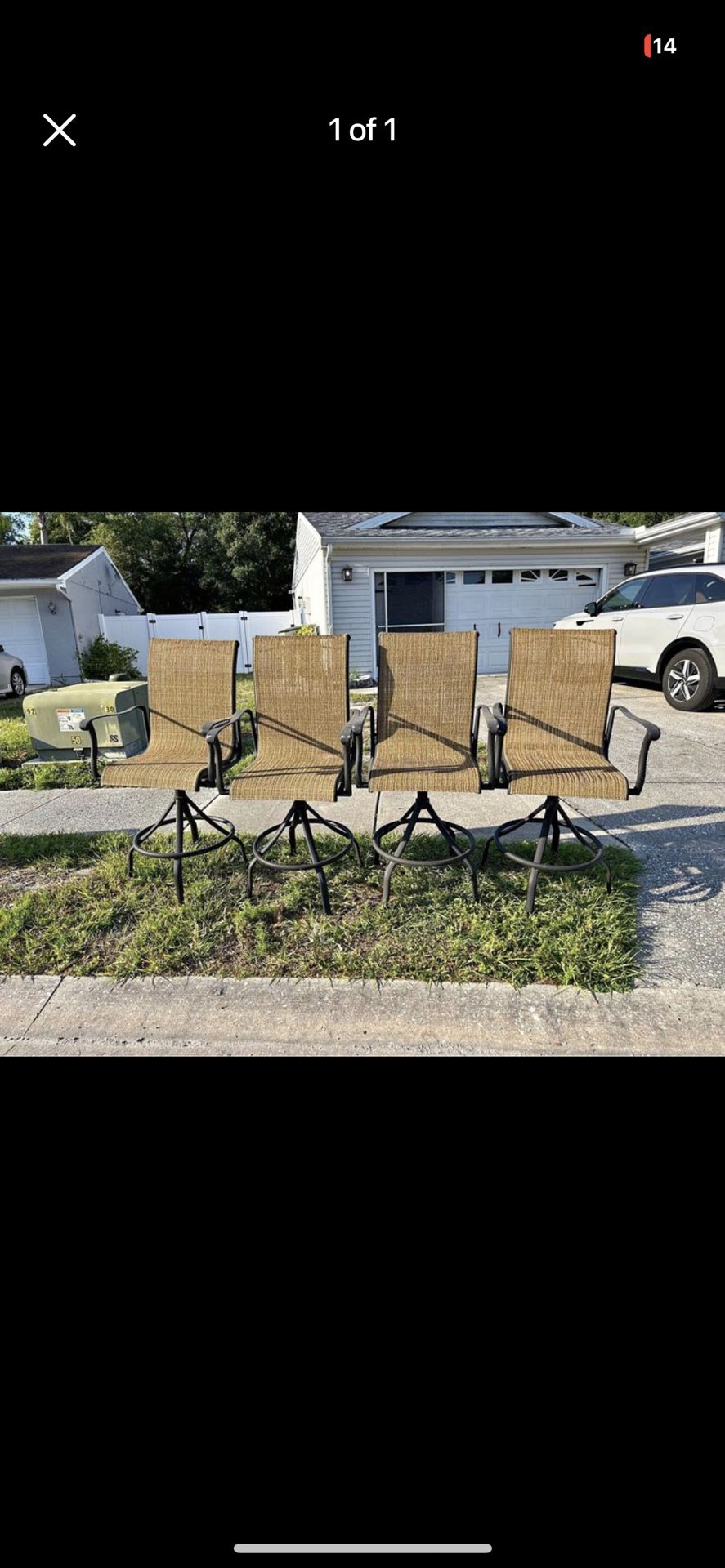 4 Swivel Chairs