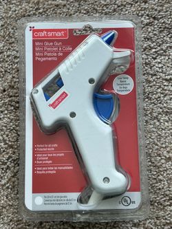 Mini glue gun new in box