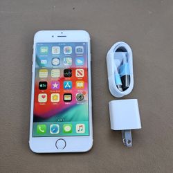 iPhone 6 - UNLOCKED - Like New
