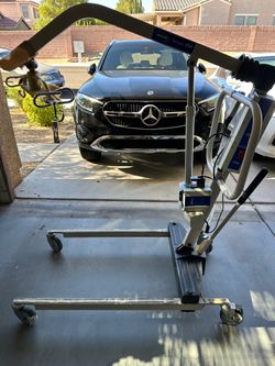 INVACARE RELIANT 450 HOYER LIFT YOU MUST PICK UP $200 OBO