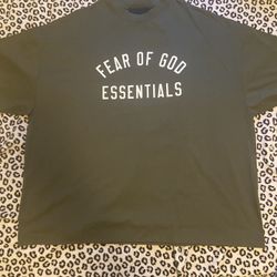 Essential T Shirt L