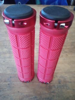 ROCKBROS BICYCLE HANDLE GRIPS RUBBER BYCICLE MTB MOUNTAIN BIKE HANDLEBAR GRIPS