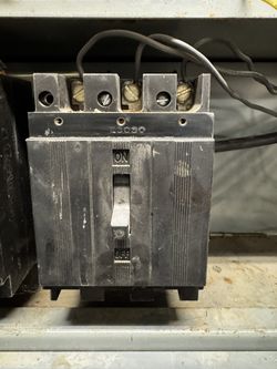 E3030 Breaker And E2100 Breaker Westinghouse