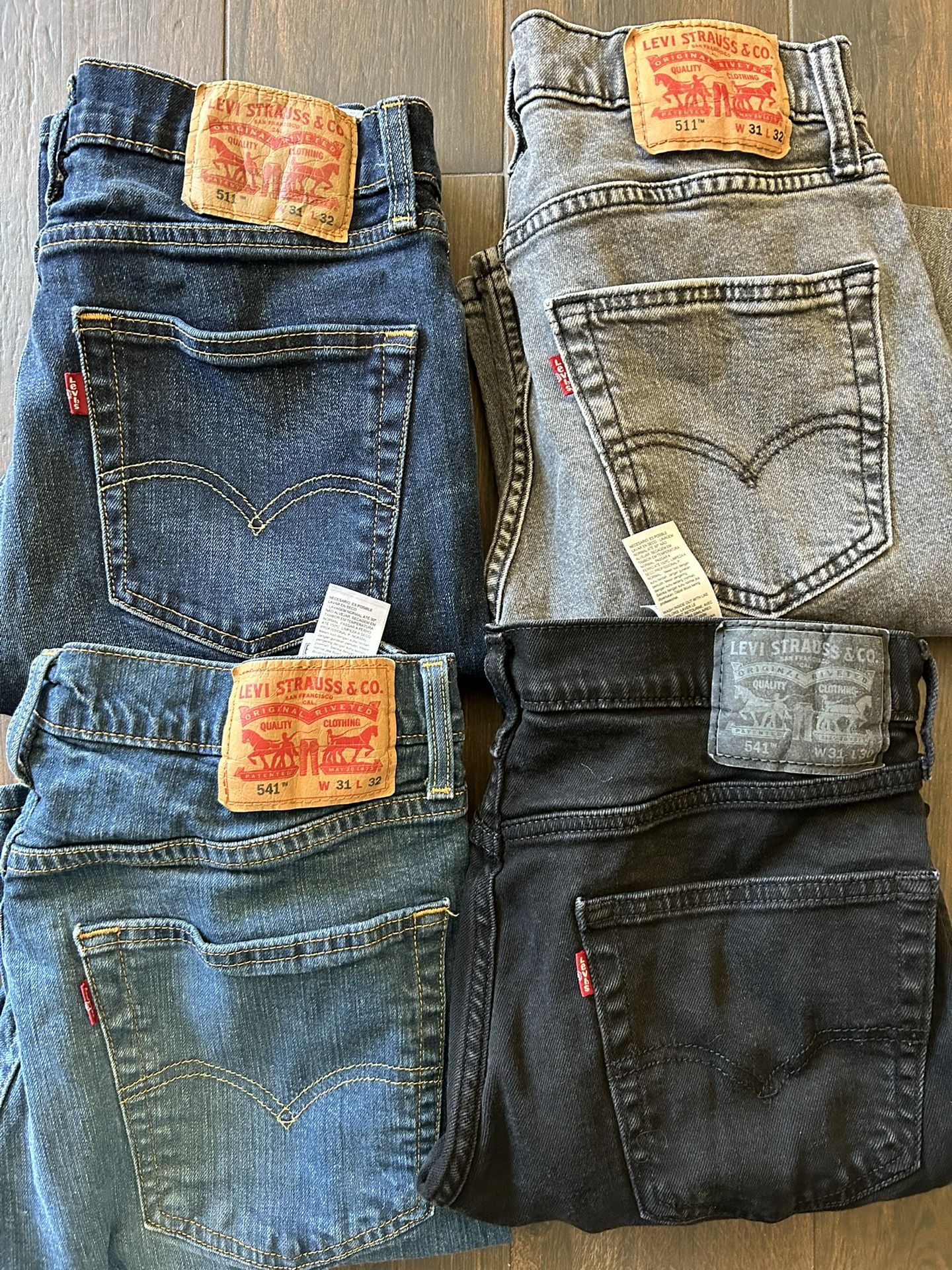 Levi Size 31