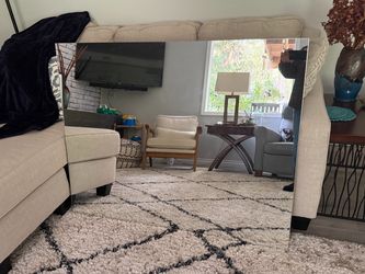 Wall mirror