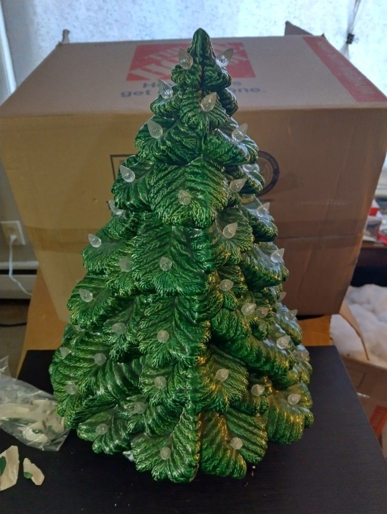 Vintage Ceramic Christmas Tree With Changing Color Light Base