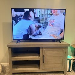 50in Smart TV & Stand - Roku