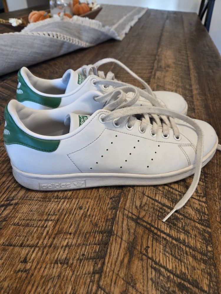 Adidas Stan Smiths Size 7.5 US, EU 40.5