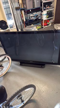 TV Panasonic 65” $99