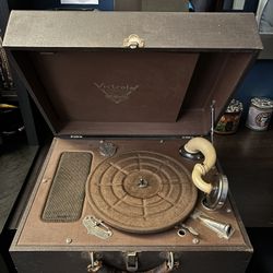 Phonograph Record Player 