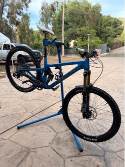 2023 pivot switchblade!!!