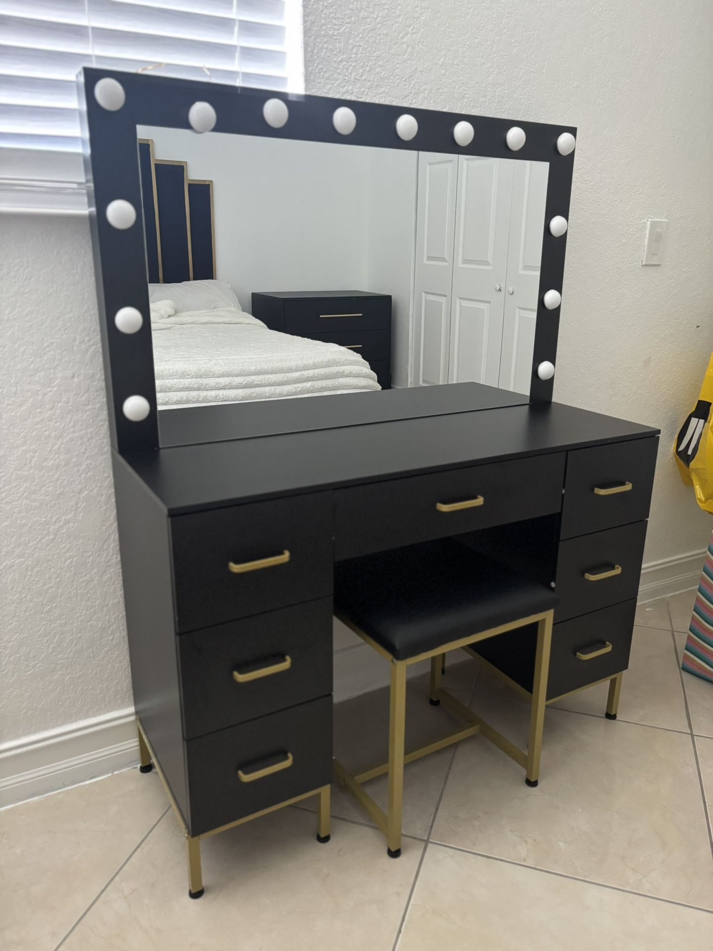 Vanity Free
