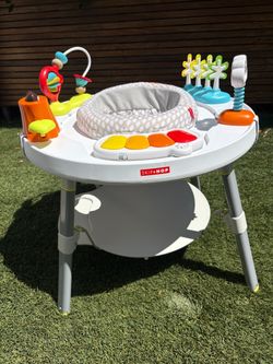 Skip Hop baby bouncer/ table