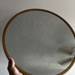 Mirrow-round Gold Trim
