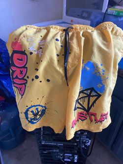 Brooklyn Cloth Volleyball Swim Trunks Mens large Yellow Shorts Drawstring Lined SOLUTIONS
