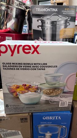 Pyrex 8-piece Glass Mixing Bowls with Lids