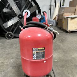 LA WAREHOUSE CLOSING SALE - PAINT ACCESSORIES (BLASTER, PNEUMATIC MIXER)