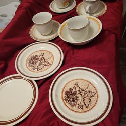 11 Piece Stoneware Tea Set.