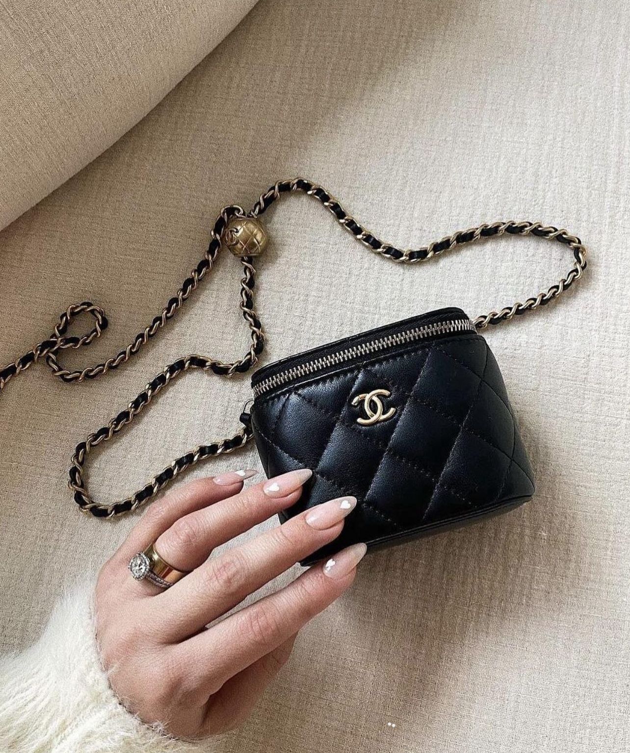 Chanel beaute black makeup bag cosmetic chain quilted vanity case