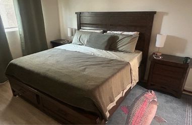 King size bed