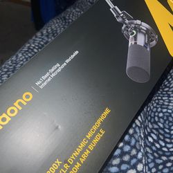 Maono PD200X USB/XLR Microphone Bundle w/ Boom Arm – New