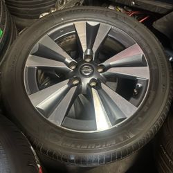 Nissan 17 Rim Machine, Black 5/114