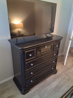 TV Stand Dresser