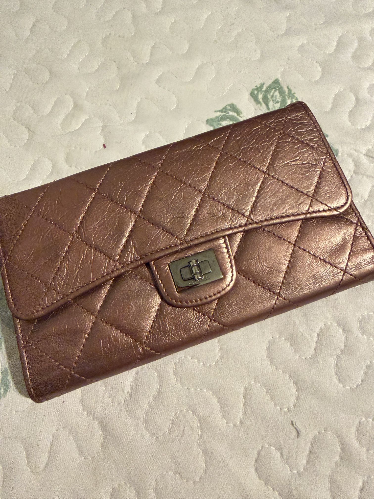 Authentic Channel Matelasse Trifold