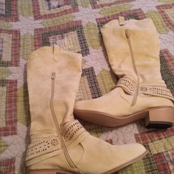 Size 8 women's boots