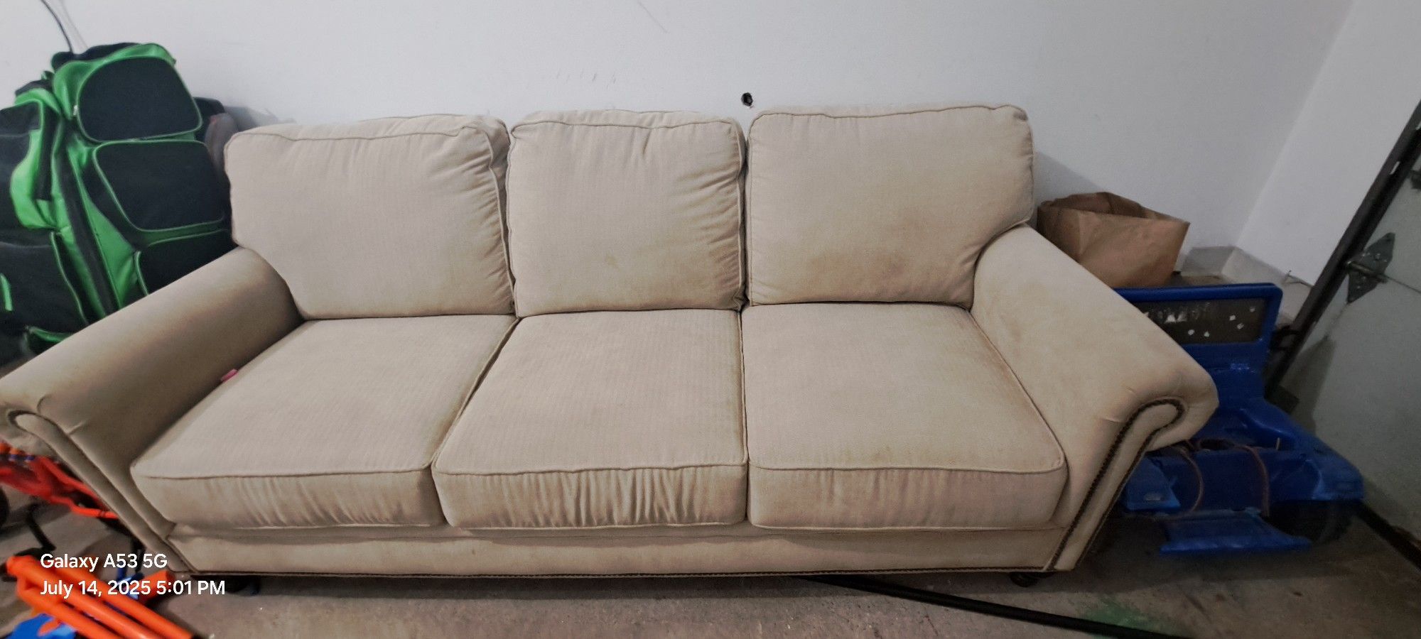 Sofa For Free