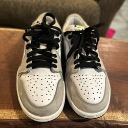 🔥 Nike Jordan 1 Low SE – Size 7 🔥 $45