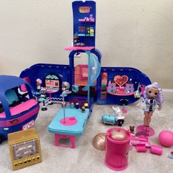 L.O.L. Surprise 4-in-1 Glamper Fashion Camper, Fully Furnished With Lots Of Extra Accessories And 5-6 Dolls.