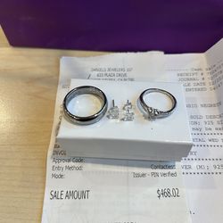 JEWELRY Engagement rings for couples.