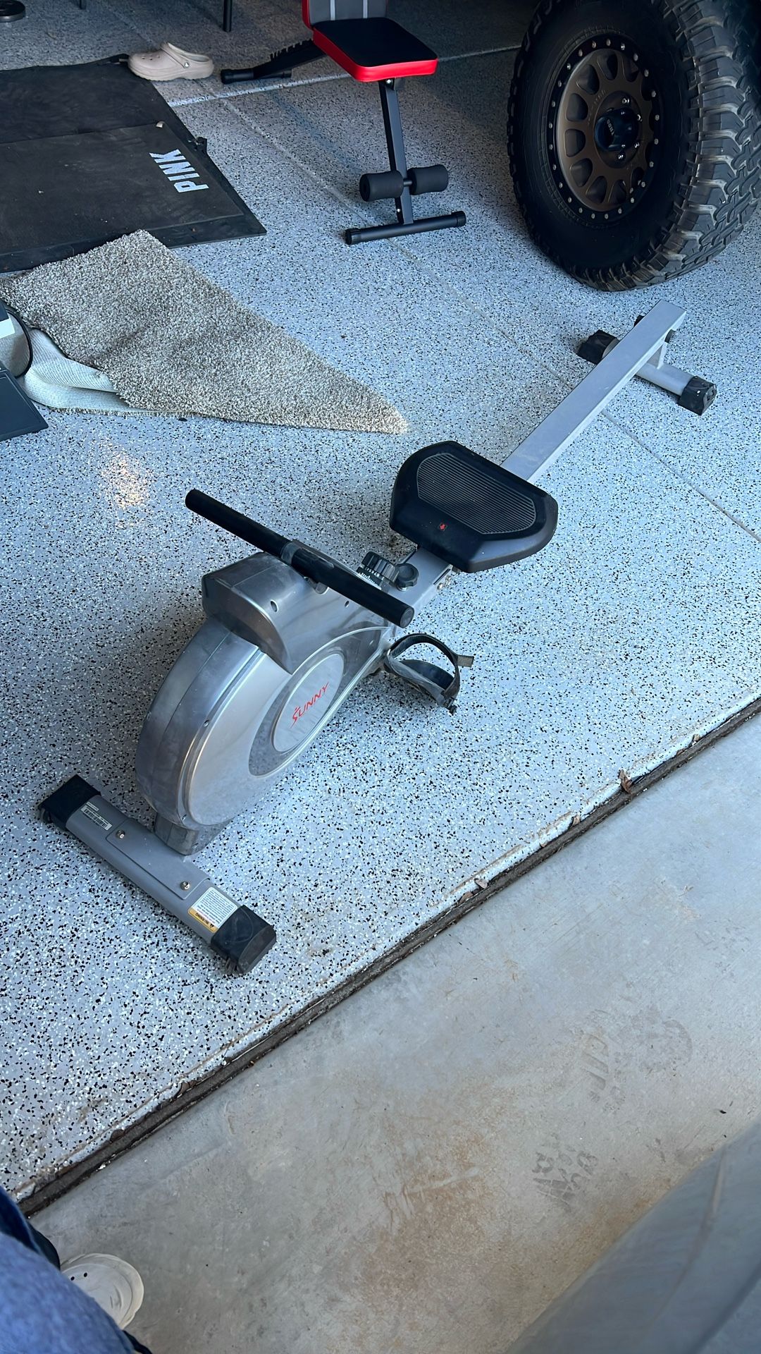 Sunny Health Magnetic Rowing Machine