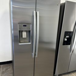 GE Side By Side Refrigerator 