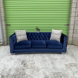 *Free Delivery* Modern Tufted Velvet Couch Sofa